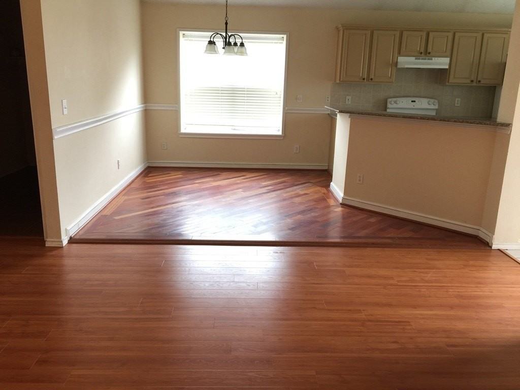 8140 Wales Dr - Photo 3 of 7