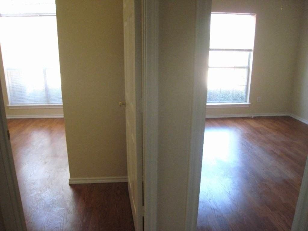 8140 Wales Dr - Photo 6 of 7