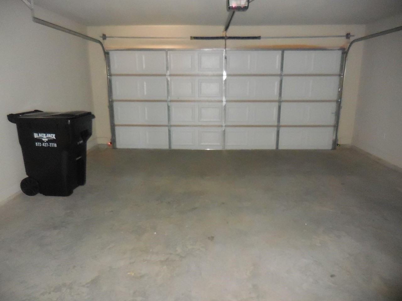 7702 Grant Ln - Photo 7 of 16