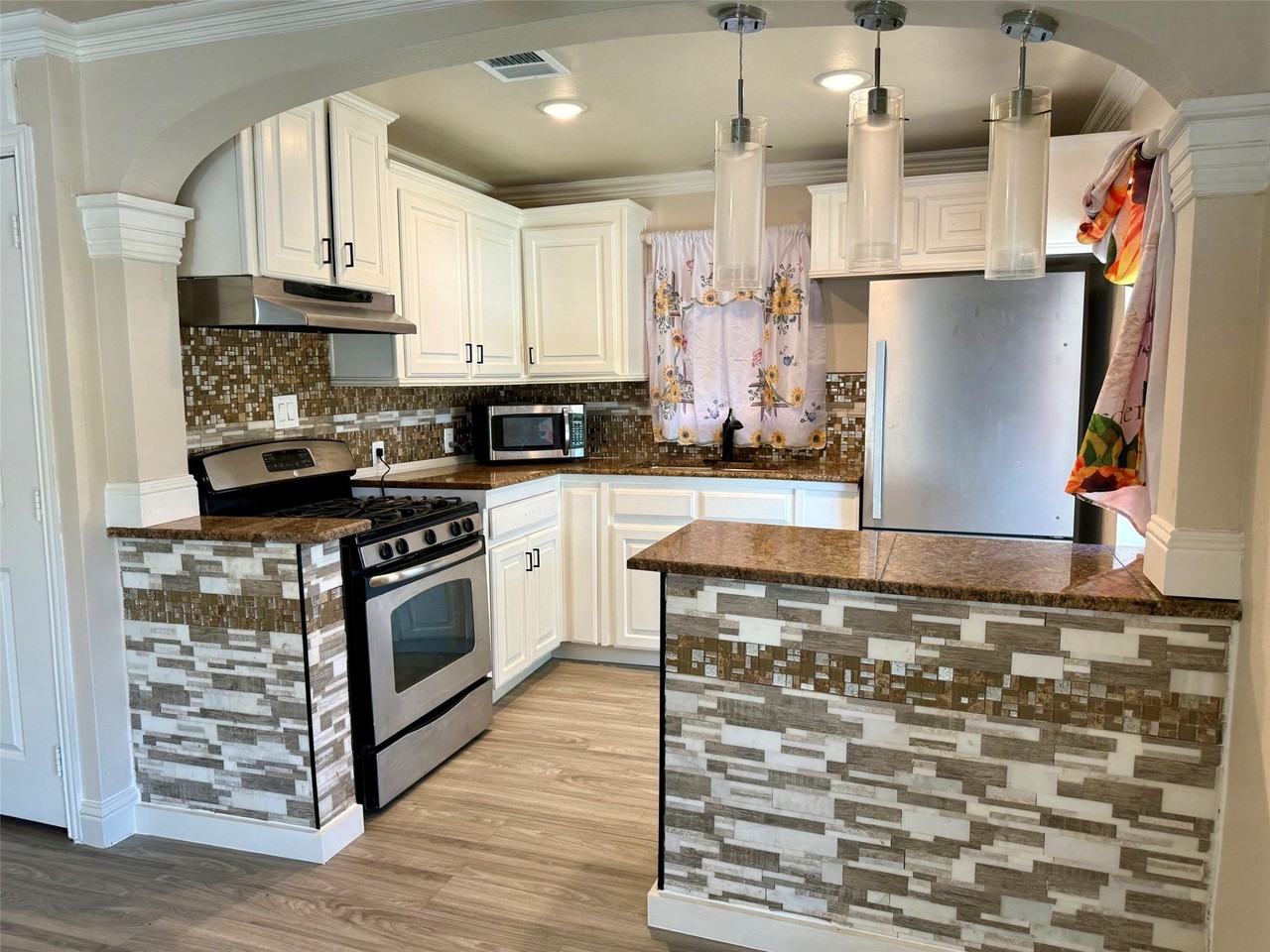 2601 Fairfax St - Photo 4 of 8