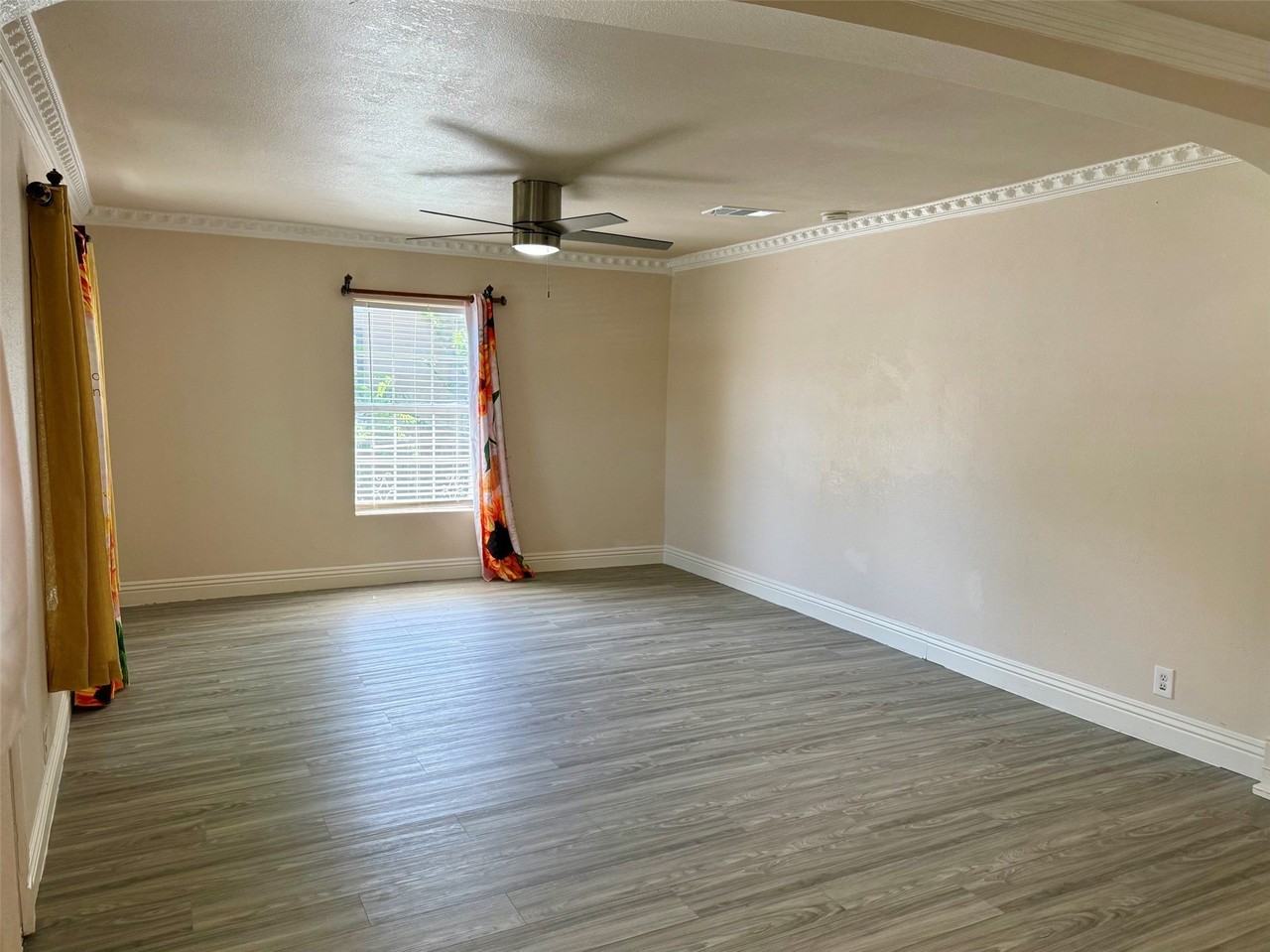 2601 Fairfax St - Photo 6 of 8