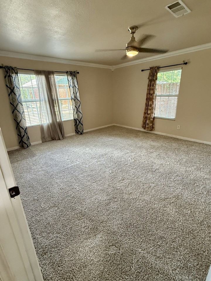 2601 Fairfax St - Photo 7 of 8
