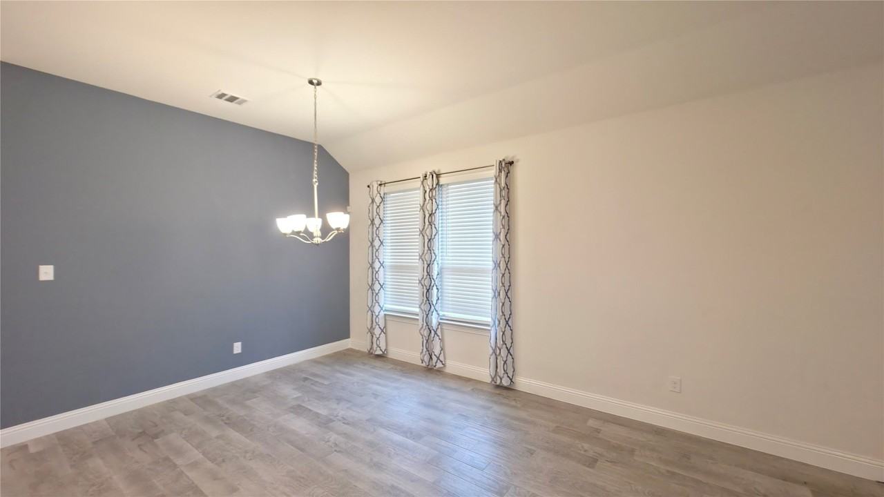 4008 Dusk Dr - Photo 5 of 18