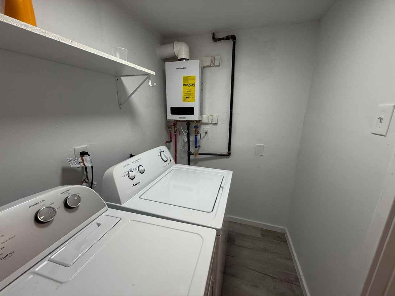 Highland Dr - Photo 4 of 21