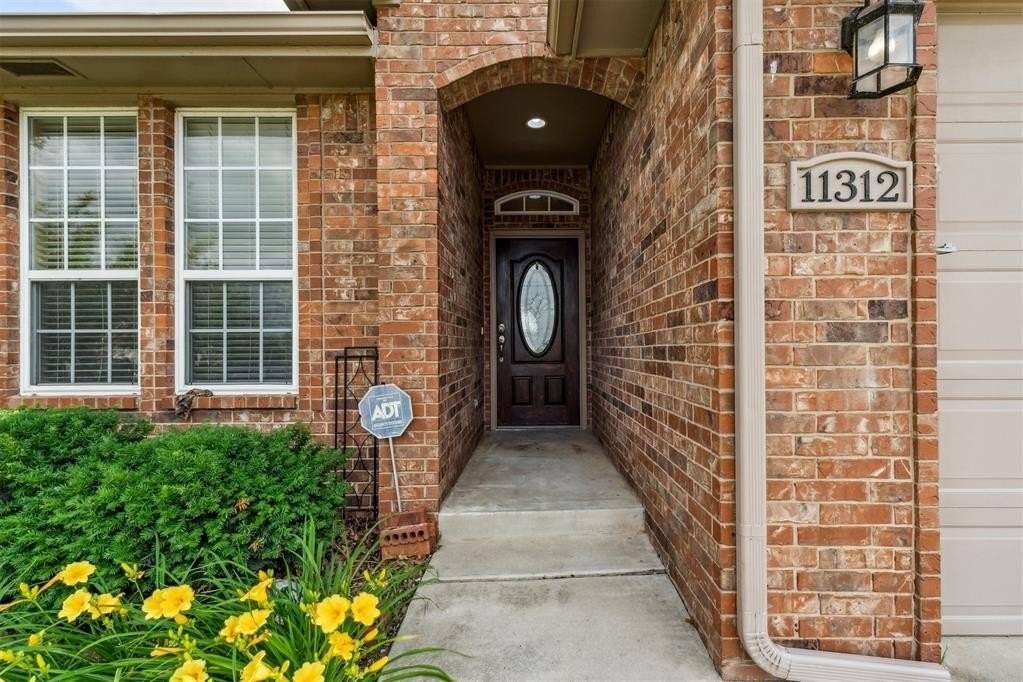 11312 Nw 121st Pl - Photo 2 of 36