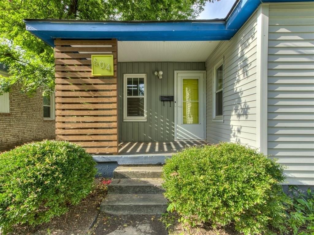 604 Iowa St - Photo 5 of 33