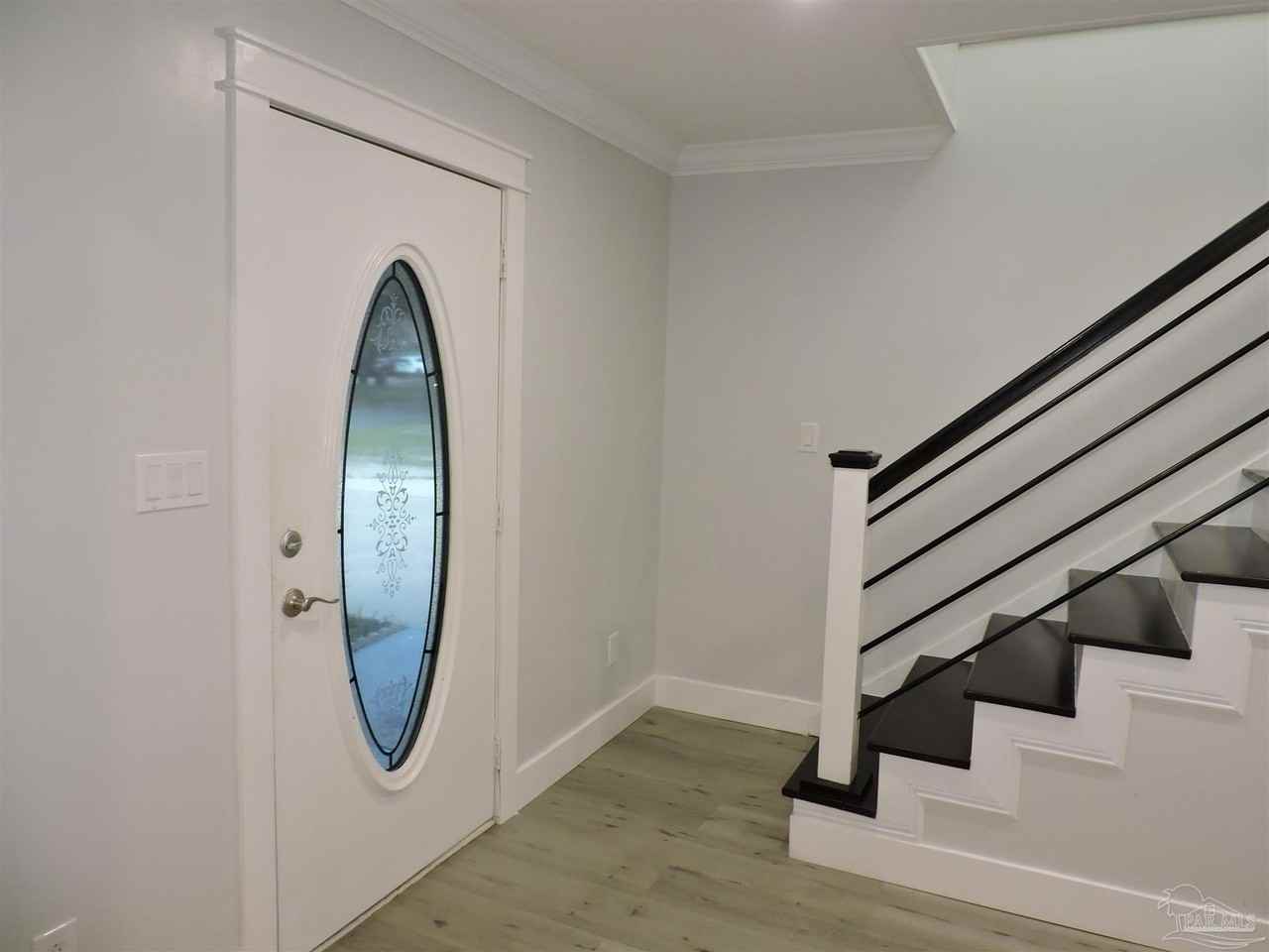 8512 Belle Meadow Blvd - Photo 4 of 38
