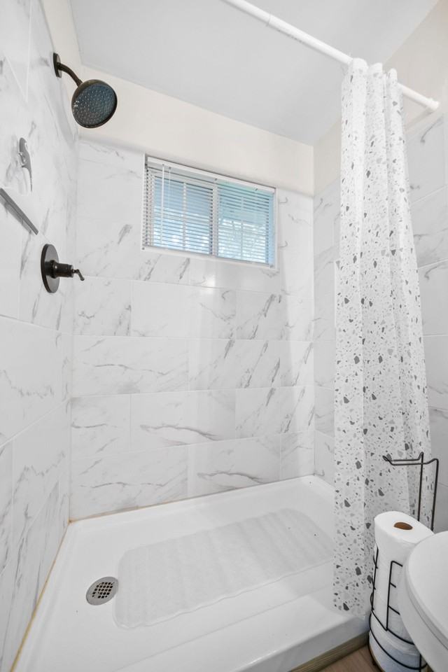 Akard St - Photo 2 of 17