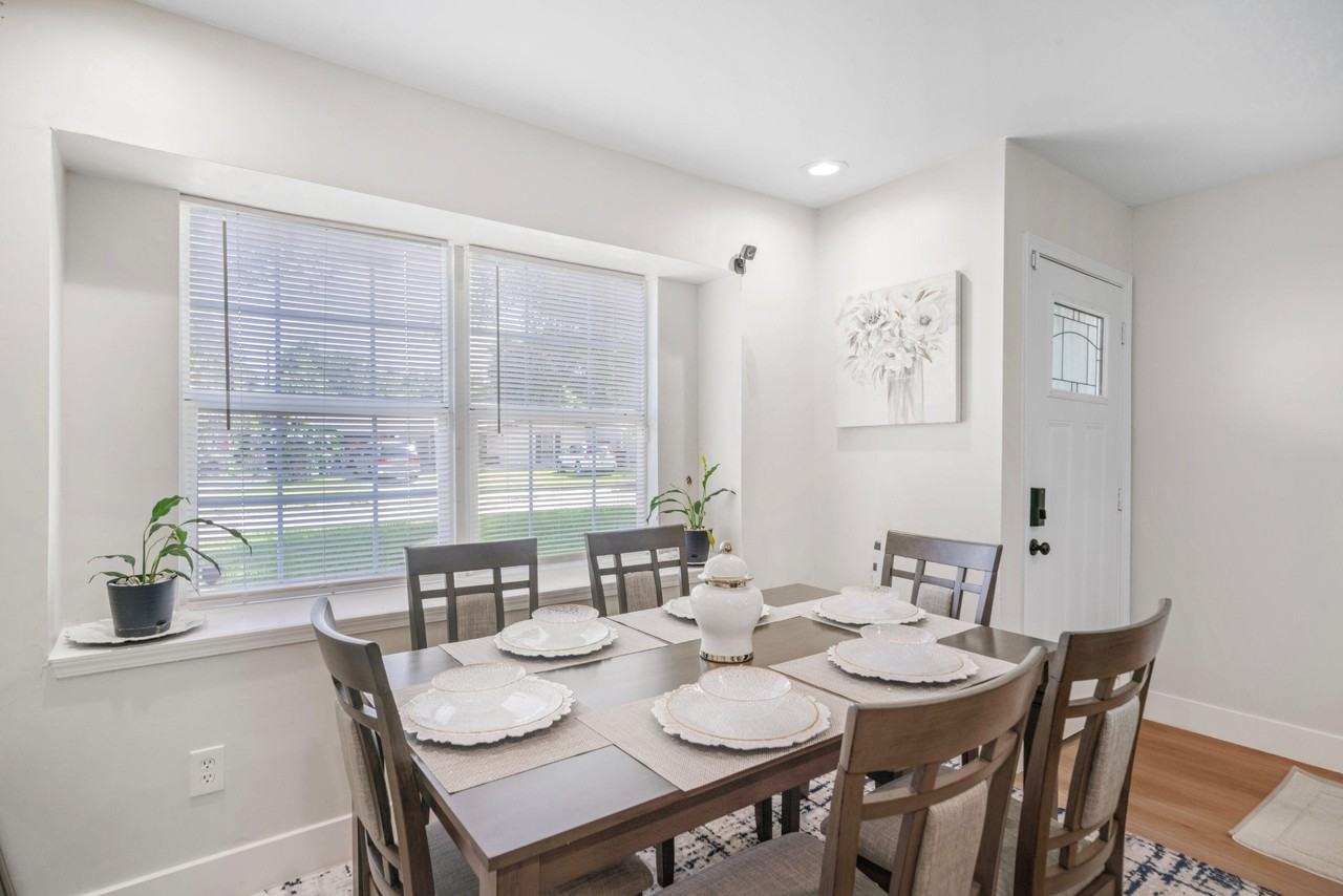 Akard St - Photo 3 of 17