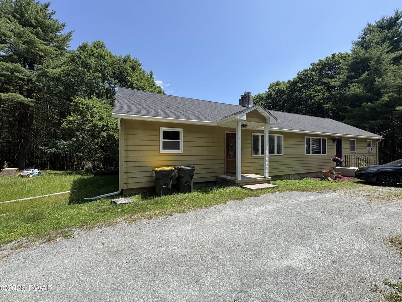 198 Shiny Mountain Rd - Photo 2 of 17