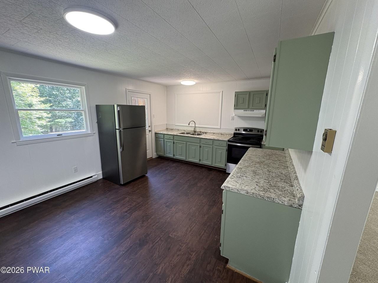 198 Shiny Mountain Rd - Photo 4 of 17
