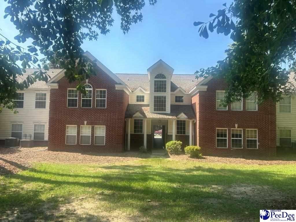 2113 Sanderling Dr Apt H - Photo 2 of 13