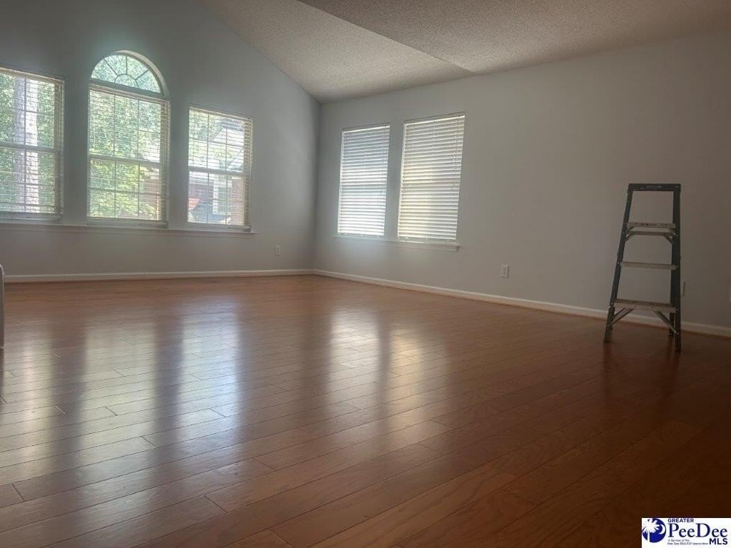2113 Sanderling Dr Apt H - Photo 4 of 13