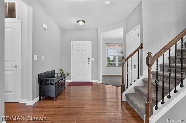 29949 Macintosh Ln - Photo 3 of 35