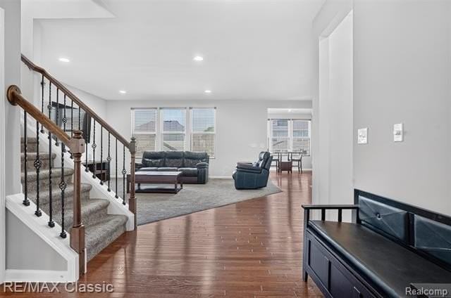 29949 Macintosh Ln - Photo 4 of 35