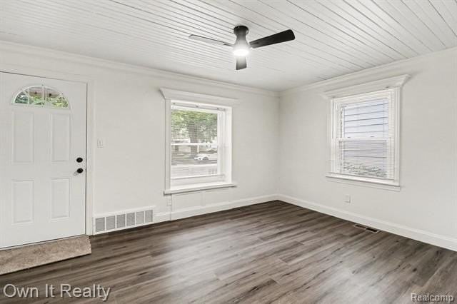 7461 Lamphere - Photo 4 of 17