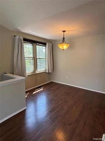 7751 Lake Ridge Dr Unit 28 - Photo 4 of 17