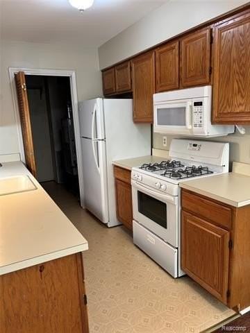 7751 Lake Ridge Dr Unit 28 - Photo 6 of 17