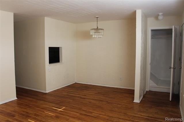 14832 Muirland St - Photo 4 of 15