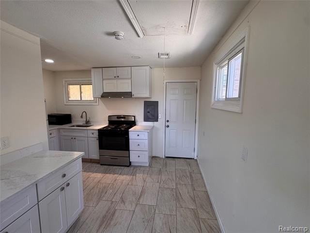 17611 Clarann St - Photo 3 of 11