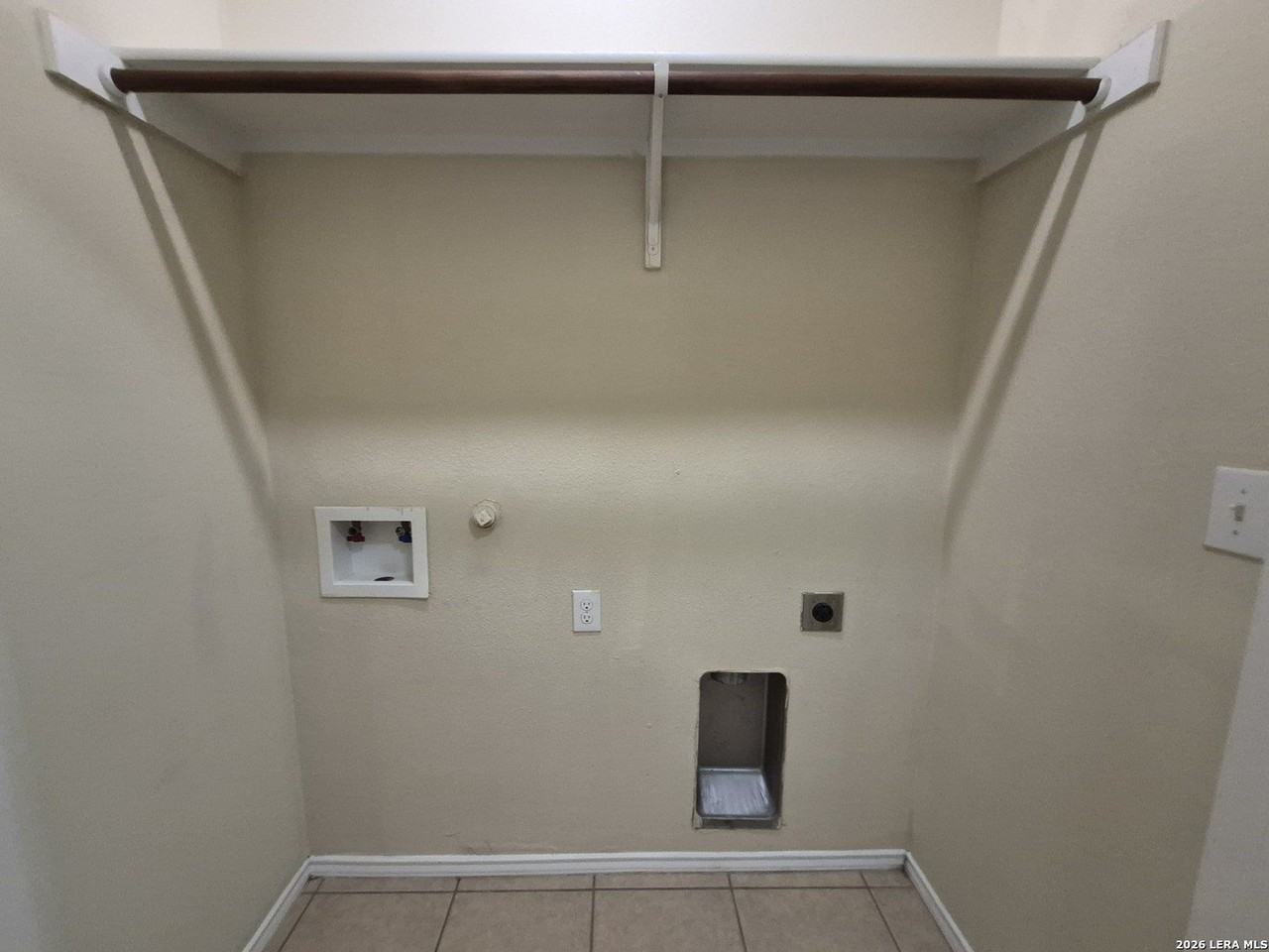 7206 Colina Way - Photo 4 of 27
