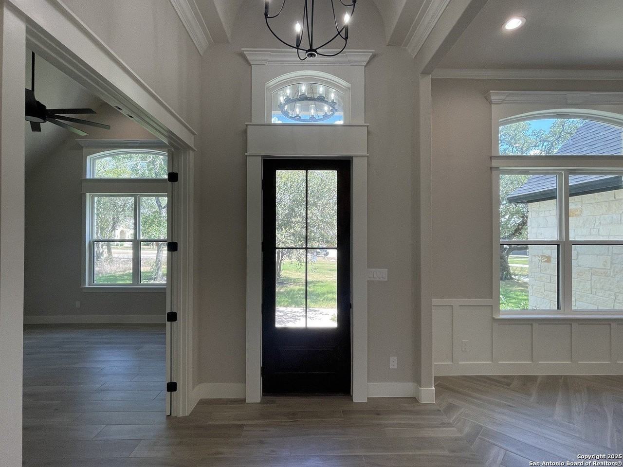 399 Bauer Ln - Photo 6 of 39