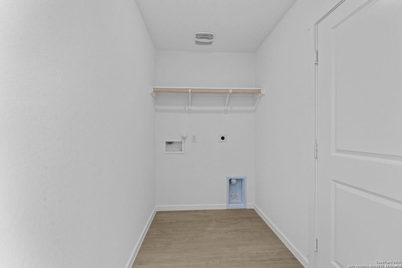 3820 Swift Fox Rd - Photo 4 of 20