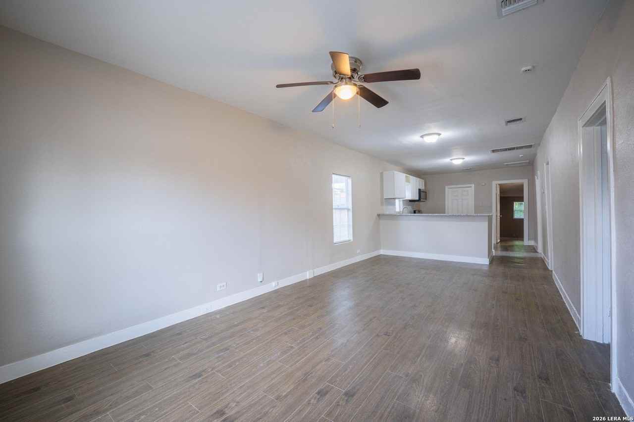 1731 Hays St - Photo 5 of 22