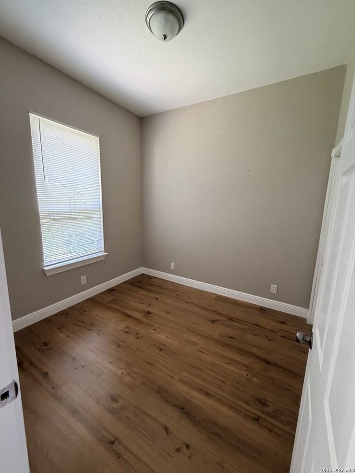 435 Dunning Ave - Photo 7 of 7