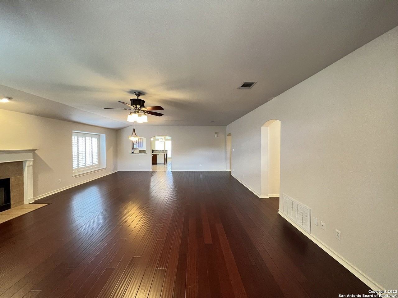 1303 Bluff Frst - Photo 6 of 48