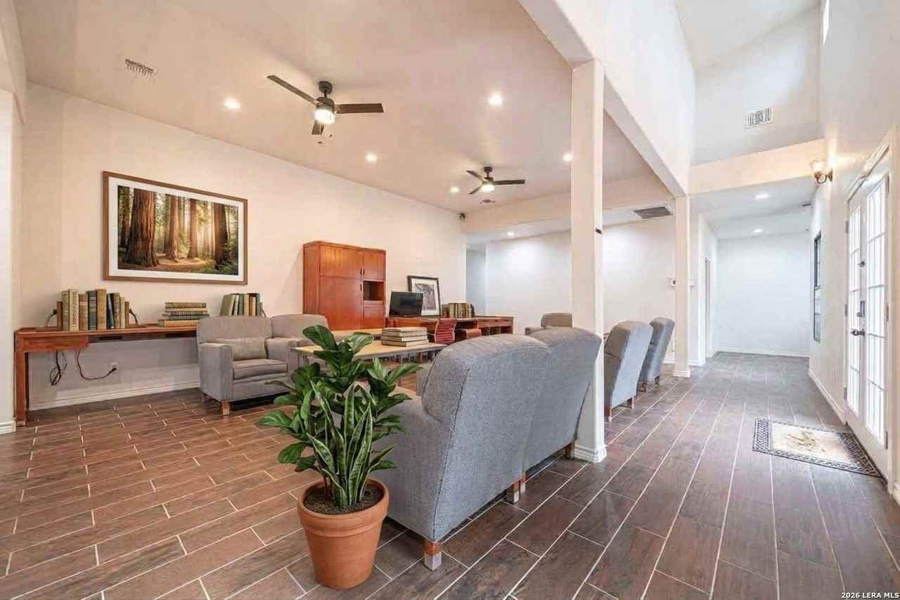 233 Esmeralda Dr - Photo 6 of 38