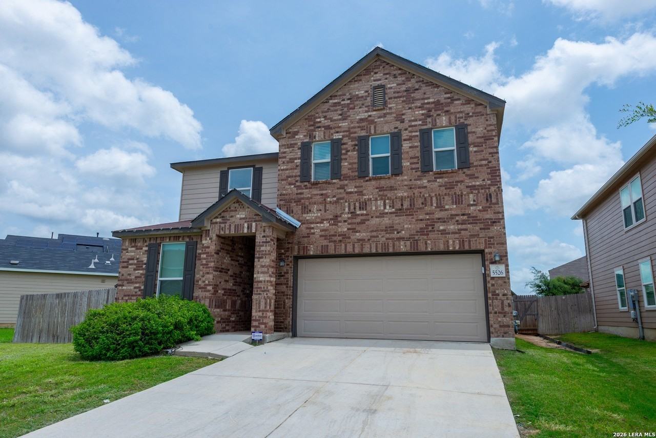 5526 Castle Brook Dr - Photo 3 of 31