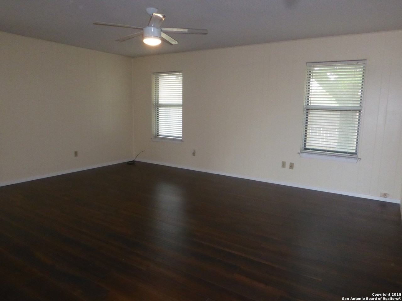 11002 Gaylord Dr - Photo 4 of 22