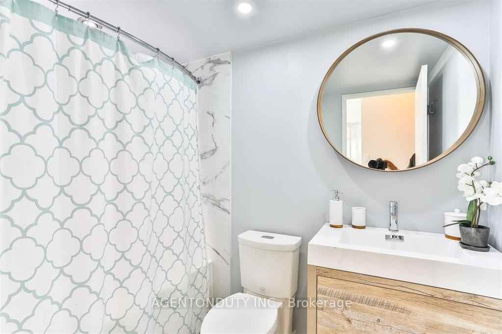 250 Queens Quay West - Photo 15