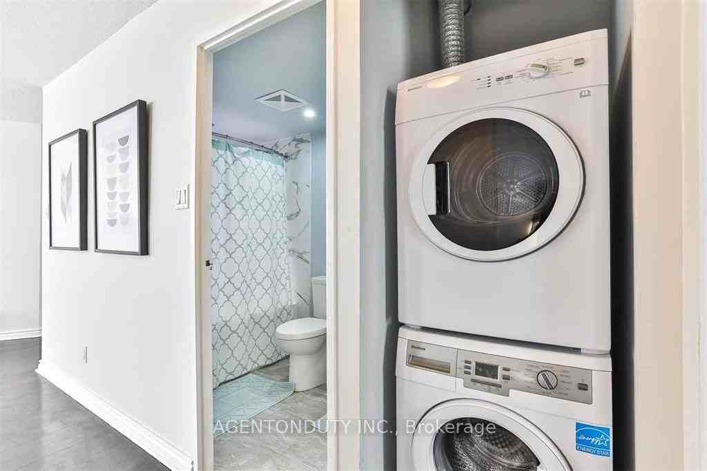 250 Queens Quay West - Photo 17