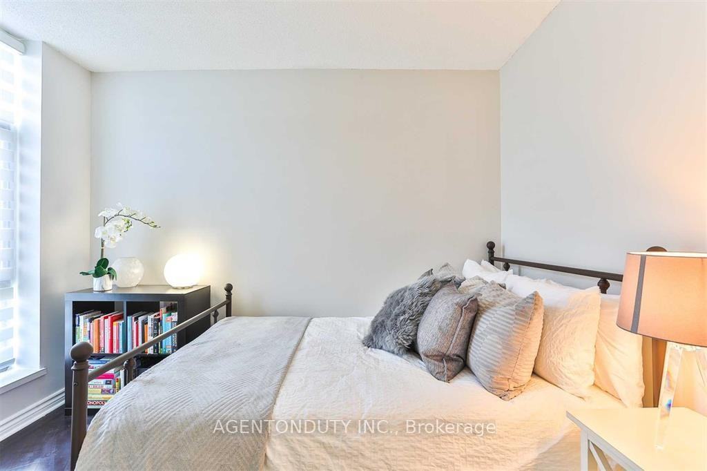 250 Queens Quay West - Photo 14