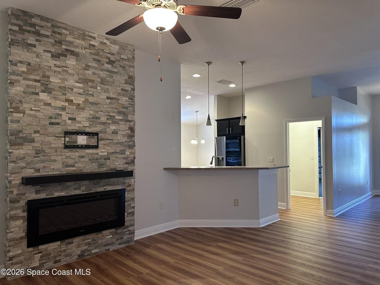 4140 Aria Dr - Photo 4 of 29