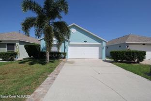 2230 Redwood Cir Ne - Photo 1 of 1