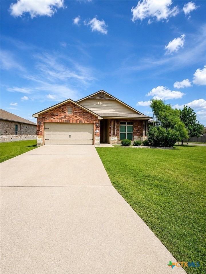 187 Chering Dr - Photo 2 of 24