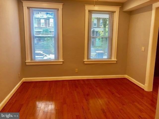 635 Kenyon St Nw - Photo 4 of 16