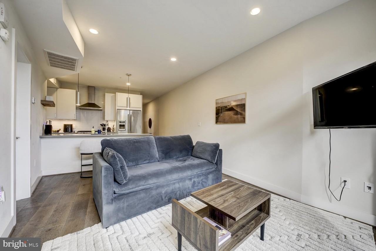 2337 Champlain St Nw #104 - Photo 4 of 29