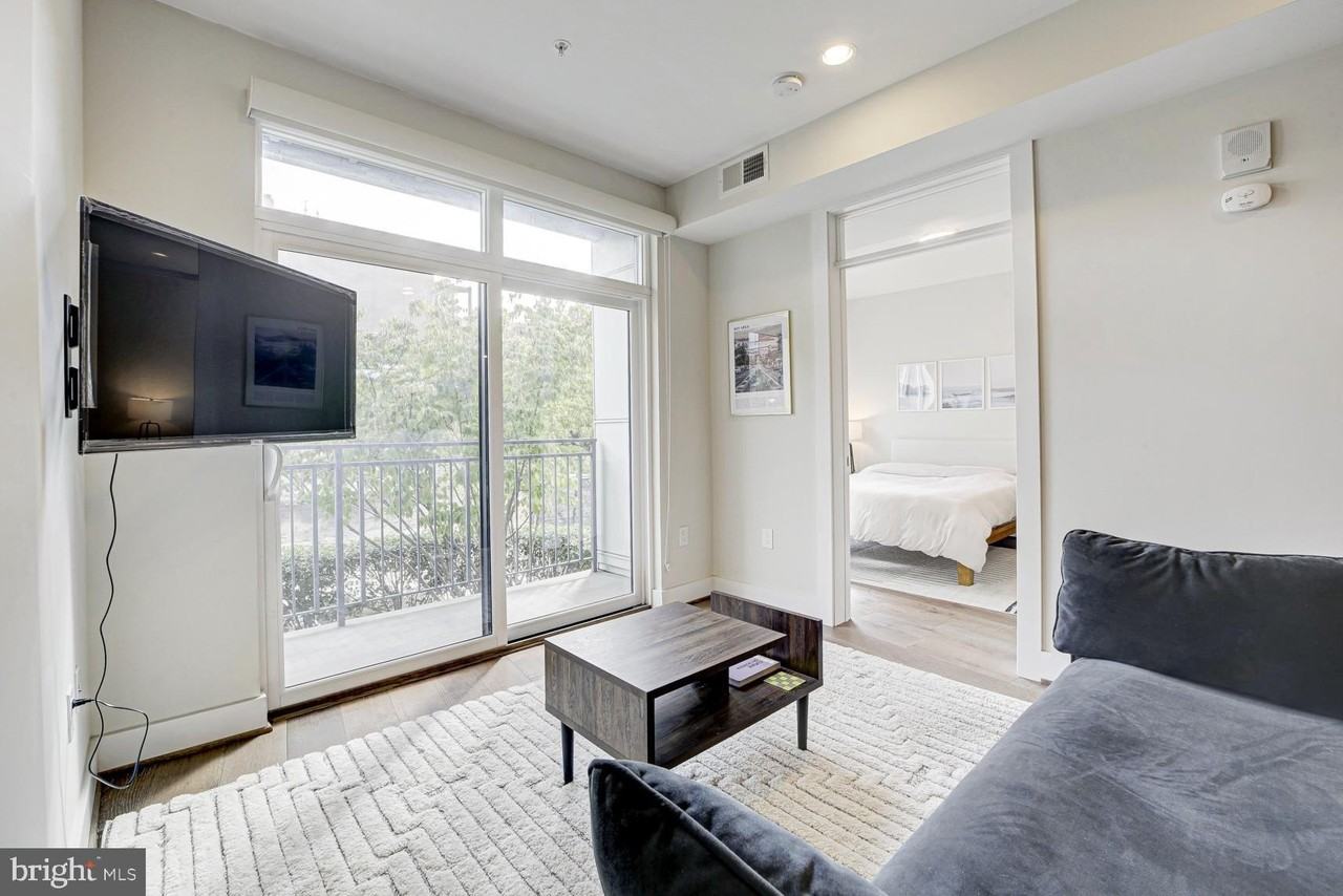 2337 Champlain St Nw #104 - Photo 5 of 29