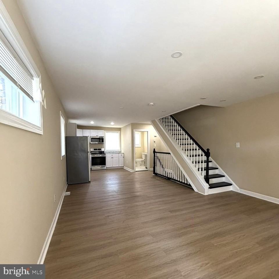 5391 Chillum Pl Ne - Photo 2 of 18