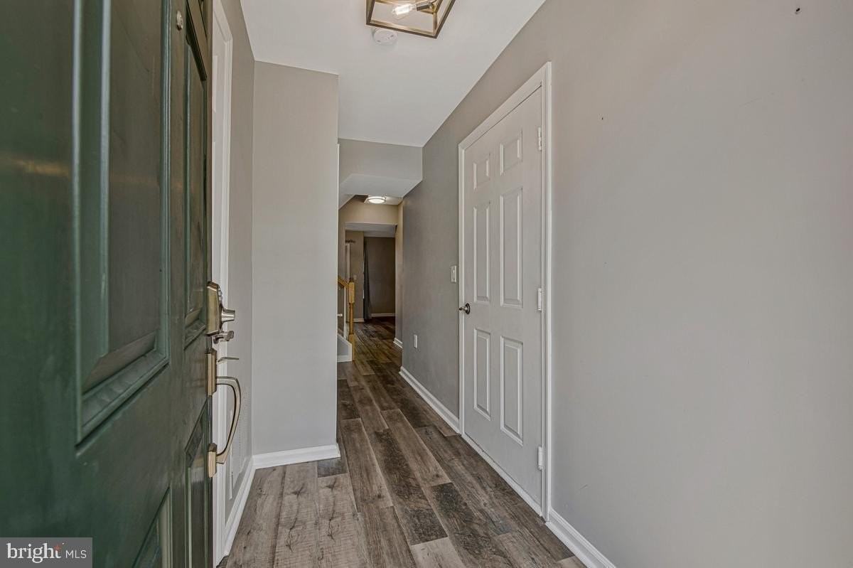 2304 Kezey Ct - Photo 2 of 33