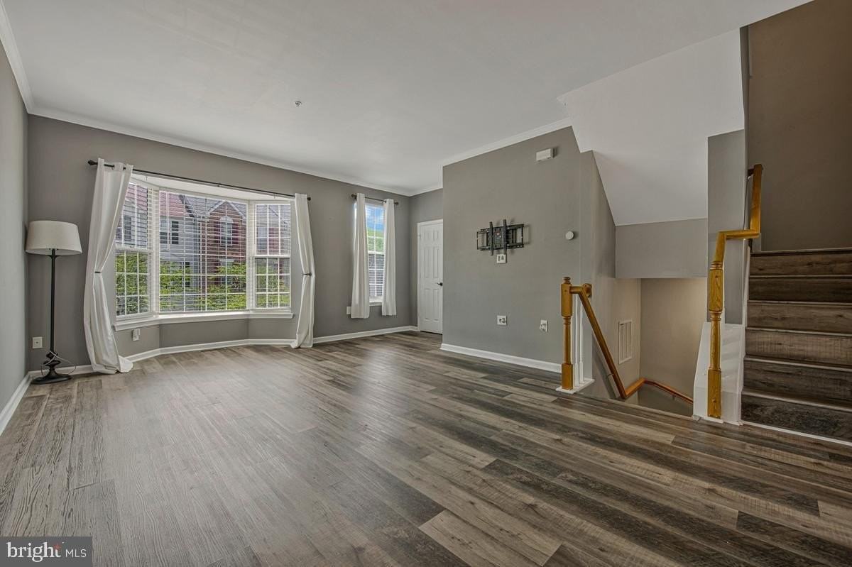2304 Kezey Ct - Photo 6 of 33
