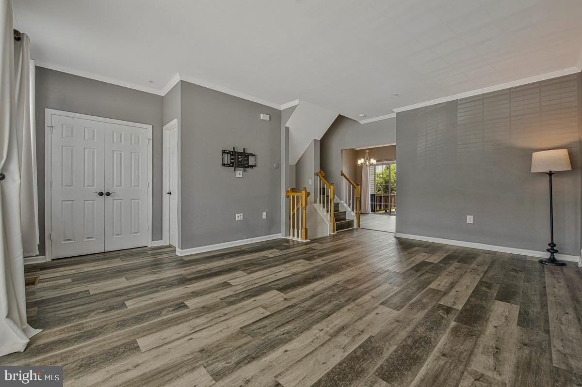 2304 Kezey Ct - Photo 7 of 33