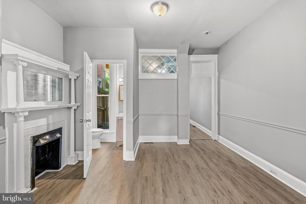 1711 Ashburton St - Photo 7 of 27