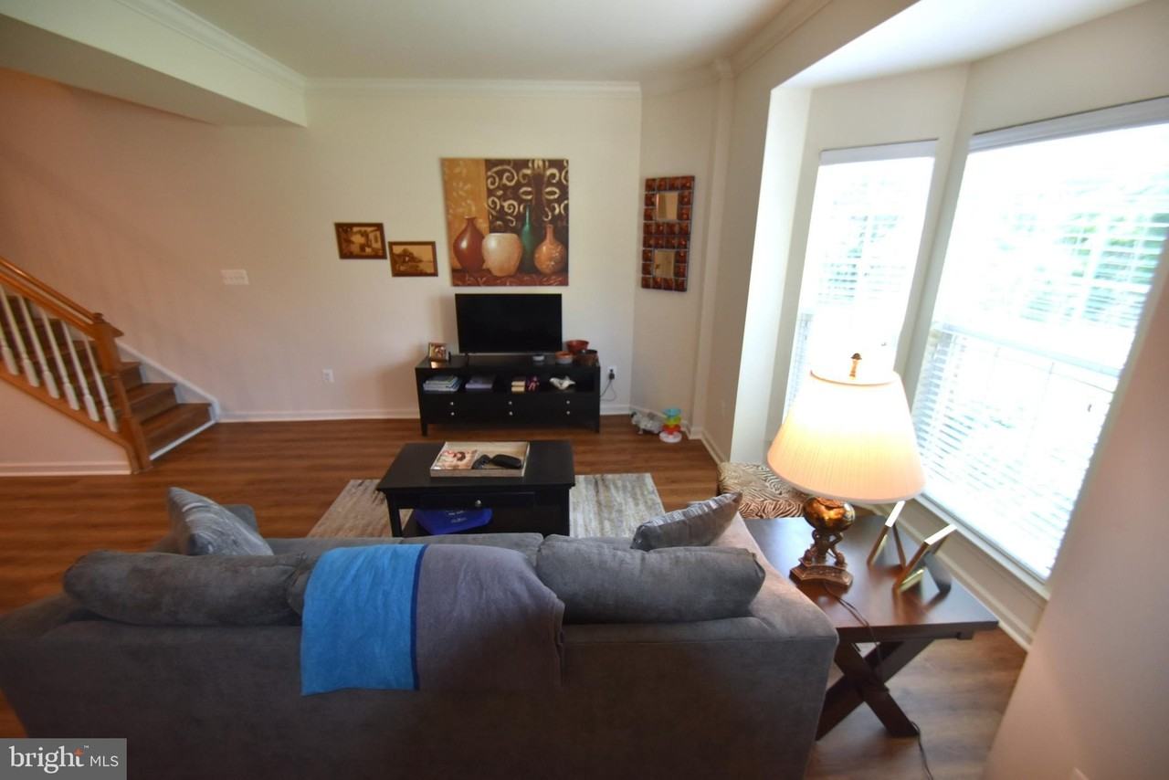 3630 Spring Hollow Ln - Photo 6 of 36