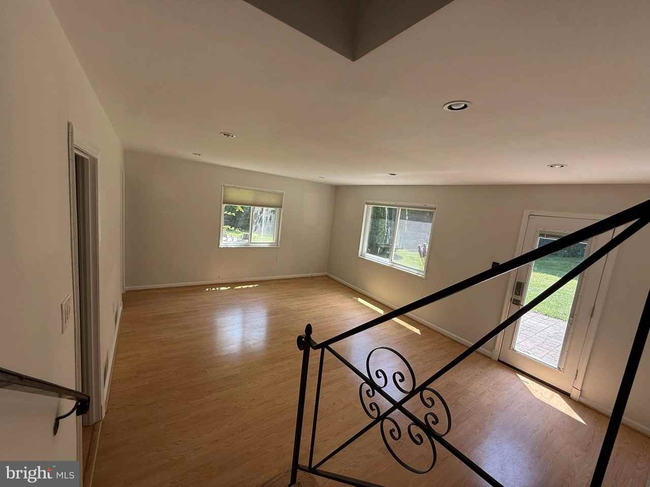 9209 E Parkhill Dr - Photo 6 of 19