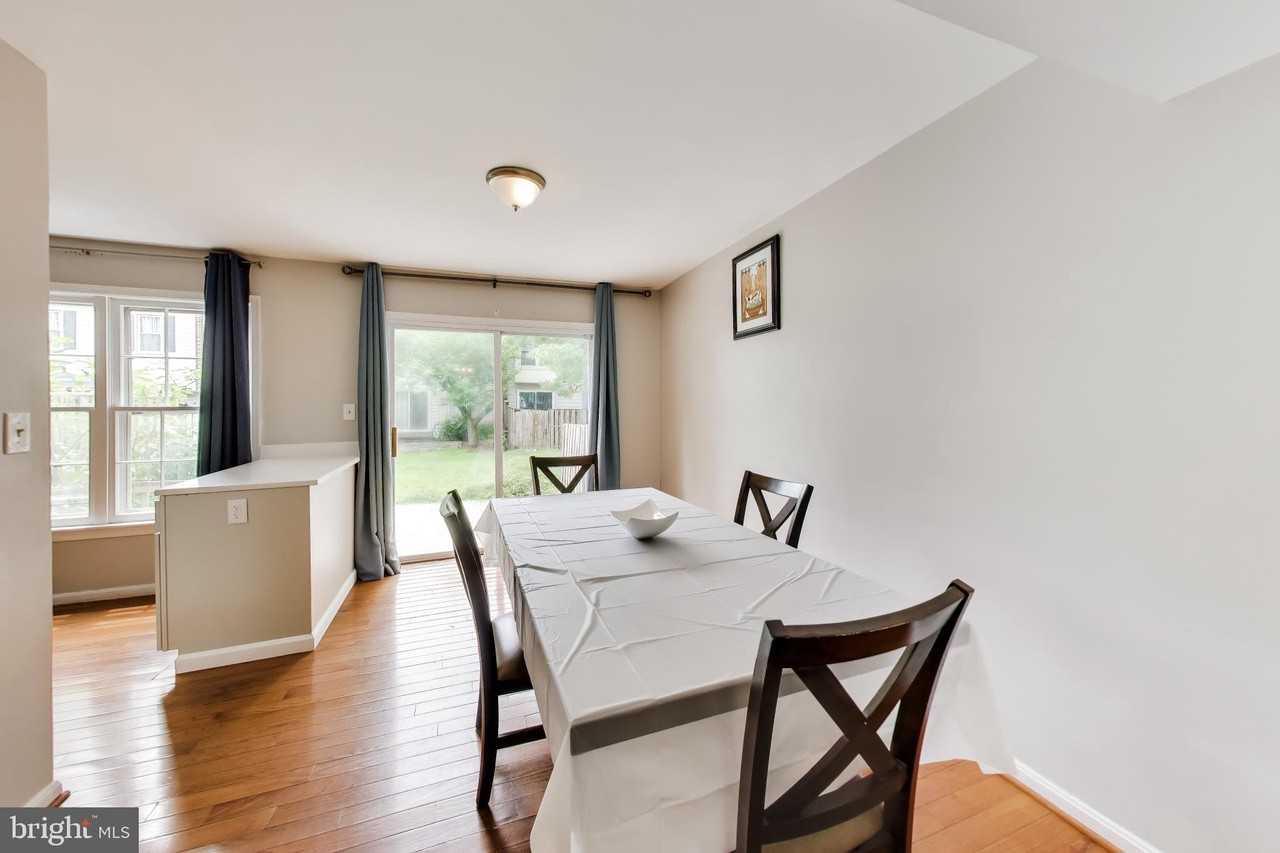 10075 Maple Leaf Dr - Photo 5 of 27